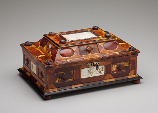 Courtly amber casket a Gottfried Wolffram