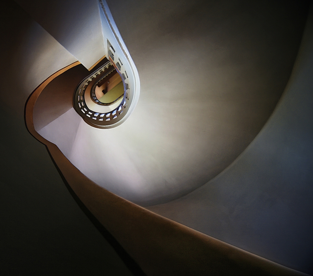the Stairs of Nautilus a Holger Droste