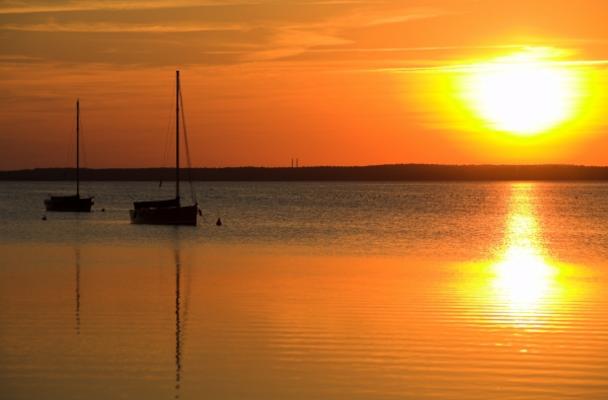 Segelboote im Sonnenuntergang a Holger Schmidt