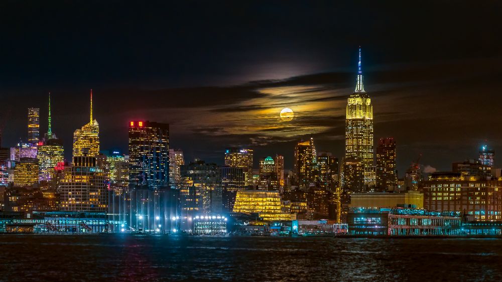 Super Blue Moon 2018, New York City a Hua Zhu