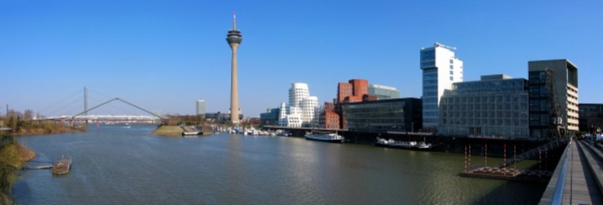 Düsseldorf Medienhafen a Hubert Schunk