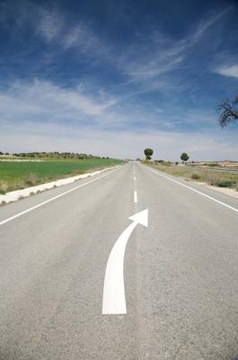 arrow road right a Iñigo Quintanilla