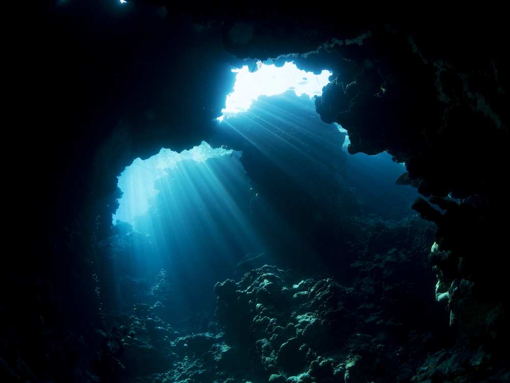 Underwater cave a Ilan Ben Tov