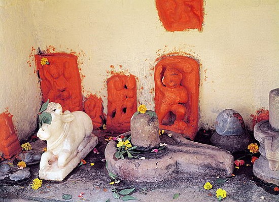 A shrine of a chapel on the Ganges a Scuola indiana