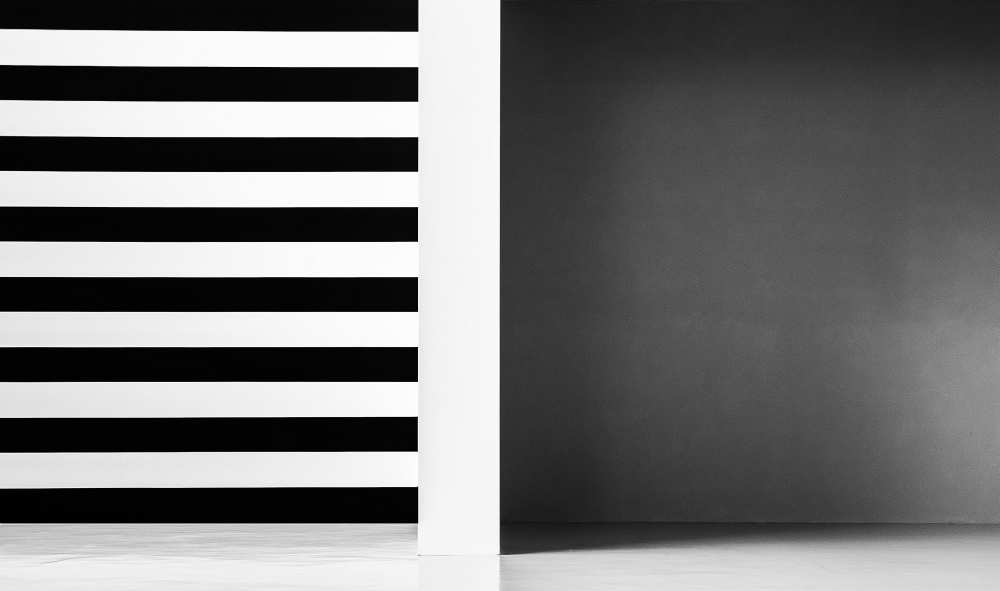 Stripes and shadows a Inge Schuster