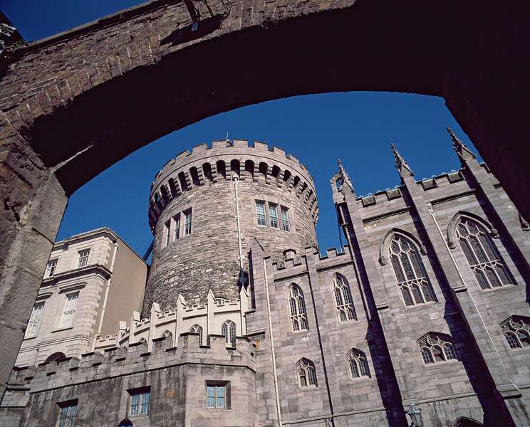 Dublin Castle, the Record Tower (photo)  a Scuola Irlandese