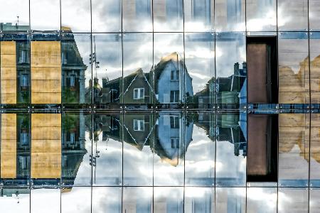 Reflection on modern building