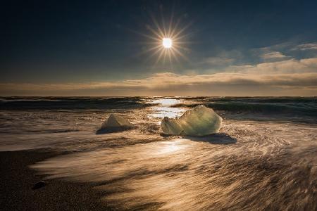 Diamond beach