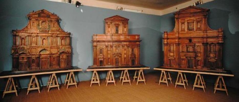 Three modellos for the facade of the Duomo (wood) a Scuola pittorica italiana