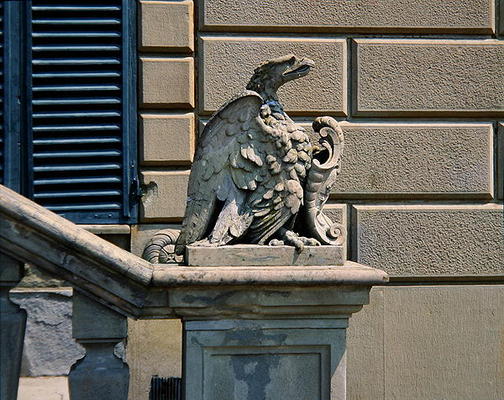 Eagle and crest, Villa di Celle (photo) a Italian School, (19th century)