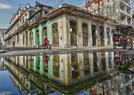 Reflection in Havana
