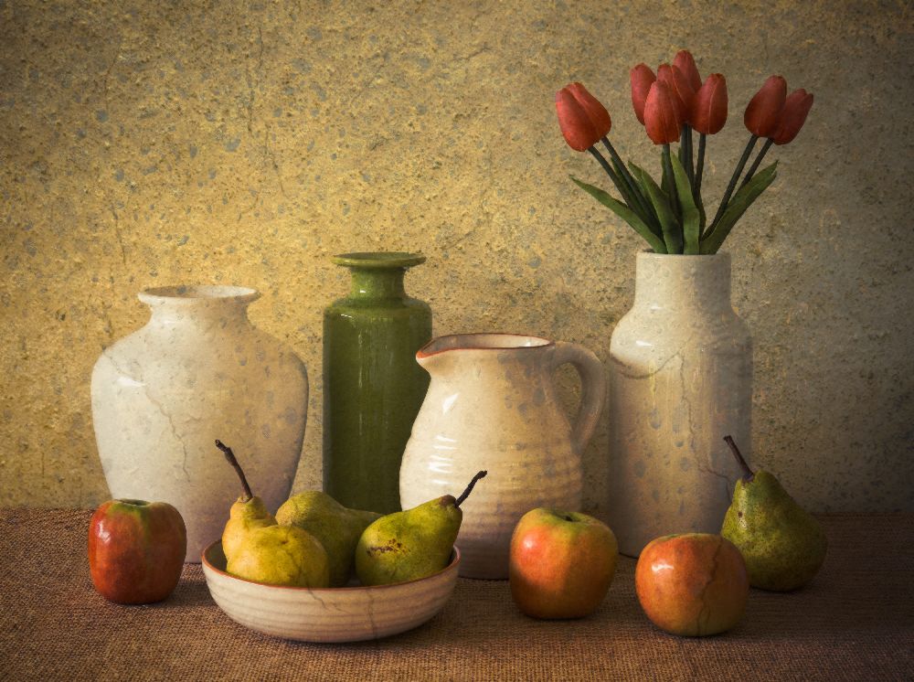 Apples Pears and Tulips a Jacqueline Hammer