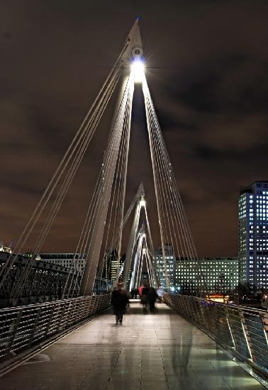 Golden Jubilee Bridge by Night