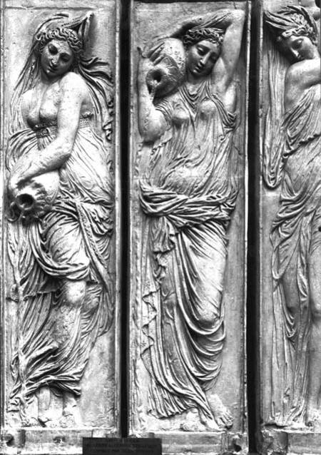 Detail of reliefs from the Fountain of the Innocents depicting nymphs personifying the rivers of Fra a Jean Goujon