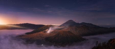 Stars and light in Bromo 7R21810P
