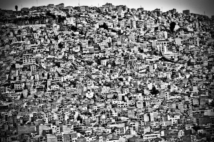 Favela Village in El Alto, La Paz, Bolivia a Joel Alvarez
