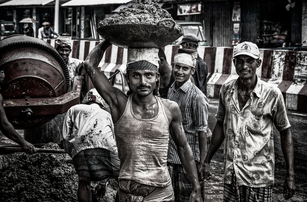 Working in the streets of Dhaka - Bangladesh a Joxe Inazio Kuesta Garmendia