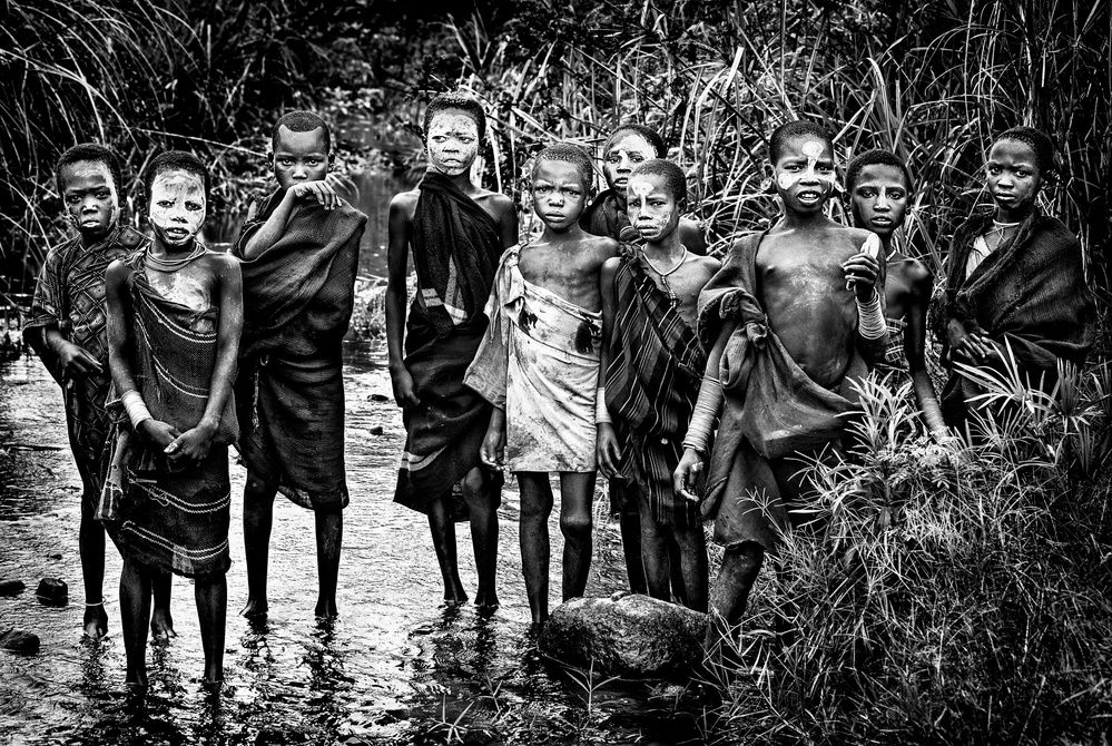 Surma tribe children - Ethiopia a Joxe Inazio Kuesta Garmendia