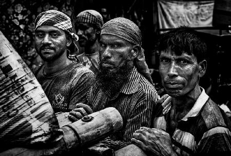 Men working in the street - Bangladesh