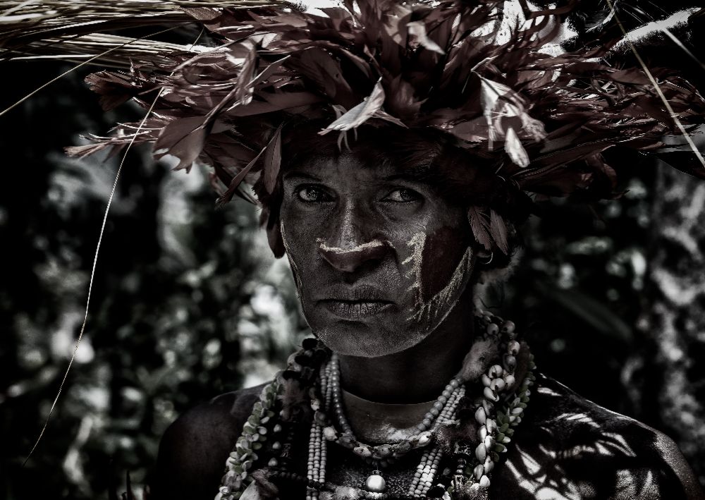 Woman in the sing-sing festival of Mt Hagen - Papua New Guinea a Joxe Inazio Kuesta