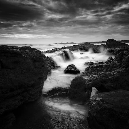 Las rocas entre el mar