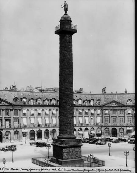 Place Vendome (1685-1708) with the Column built by Denon, Gondouin and Lepere in 1806-10 photographi a Jules Hardouin Mansart