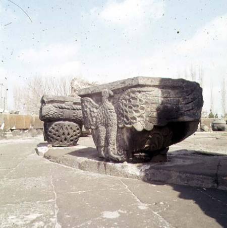 Eagle capital from the Armenian cathedral built a Katholikos Nerses III