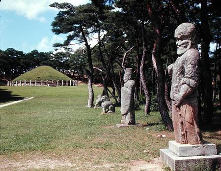 General view of the statues in Kwaenung Park (photo) a Korean School