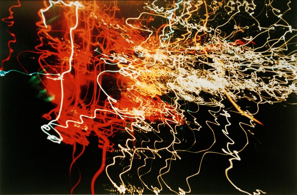 Ohne Titel (Auto headlights white, orange and red, traffic squiggles) a László Moholy-Nagy