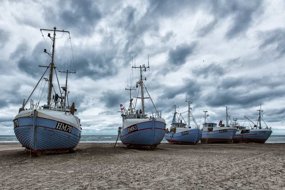West coast fishing boats. a Leif Løndal