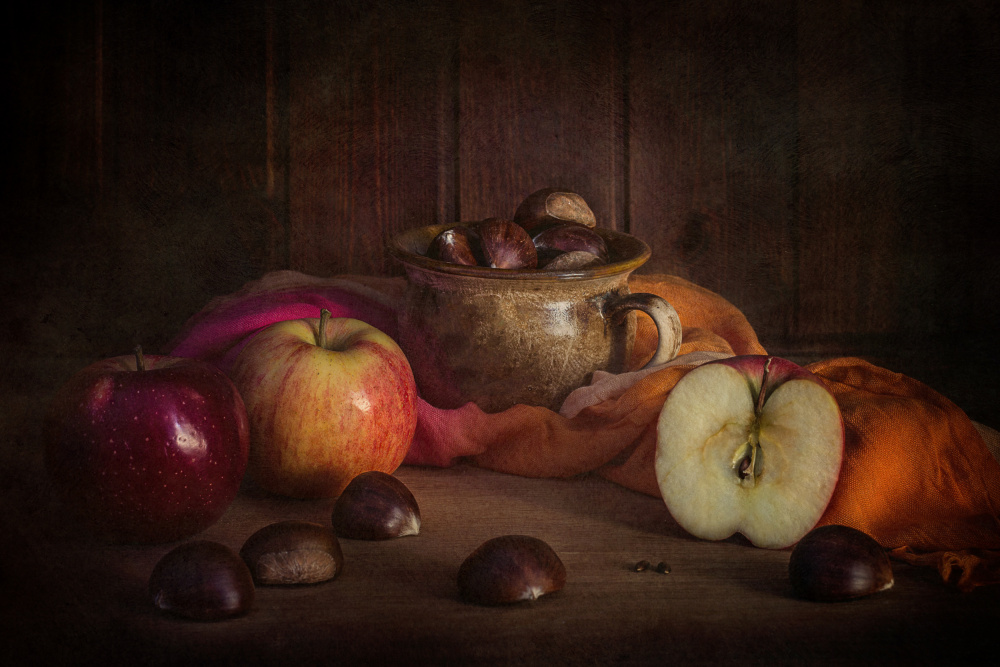 Still Life With Chestnuts And Apples a Lenka