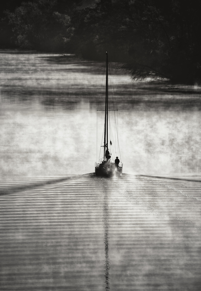 Sailing on the smoky river... a Liyun Yu