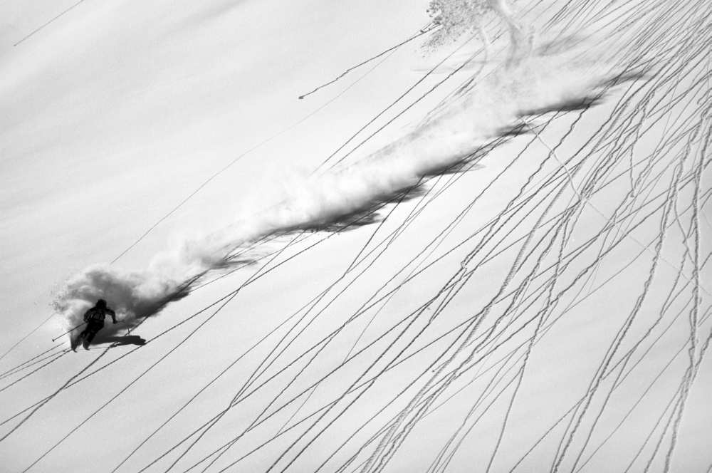 Skiing Powder a Lorenzo Rieg