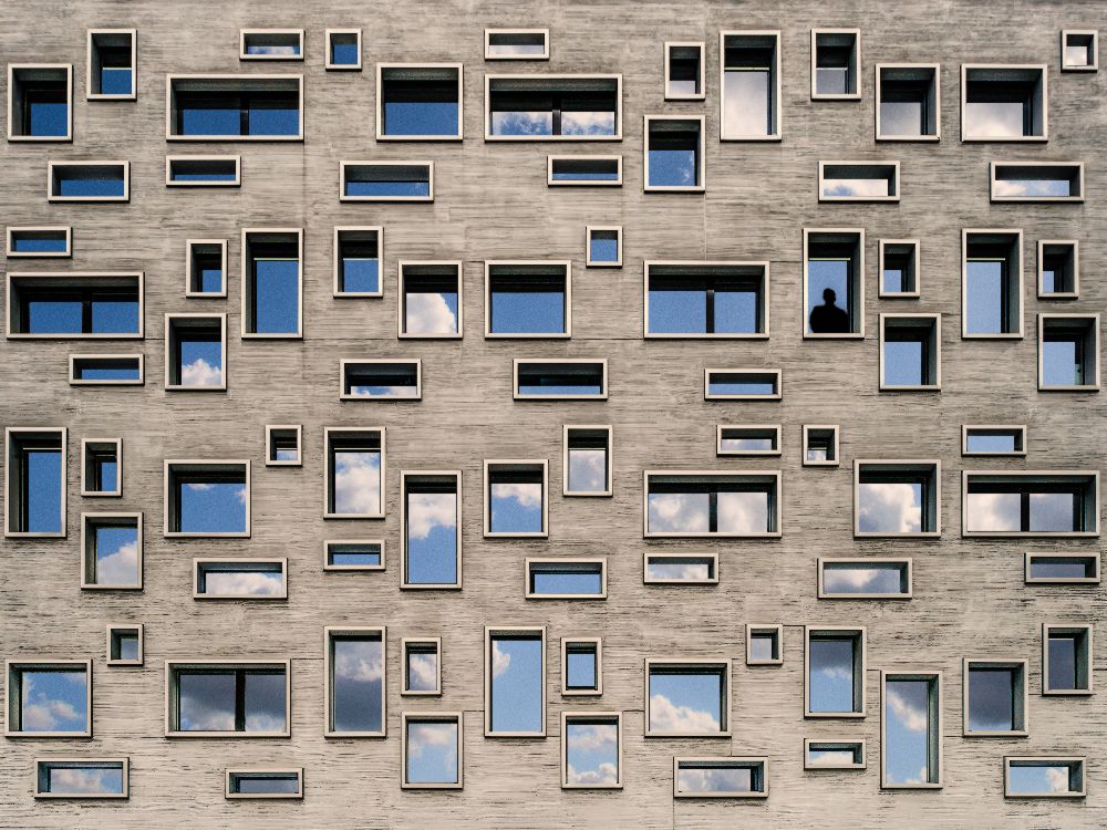 68 windows and 1 soul a Luc Vangindertael (laGrange)