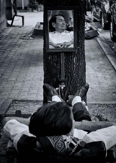 A nap in Saigon