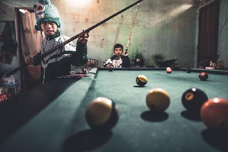 Playing pool among the northern montains