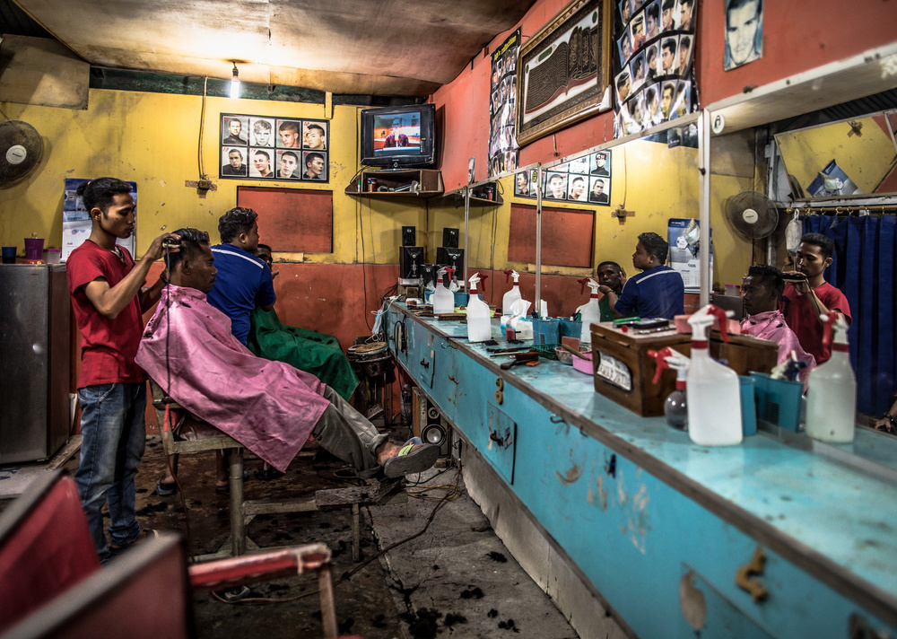 The barber shop of Labuan Bajo a Marco Tagliarino