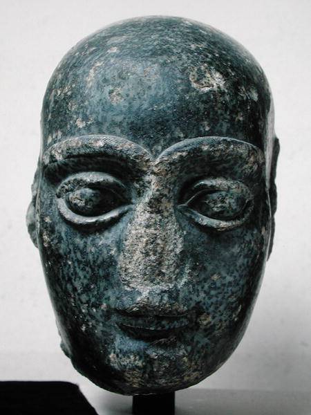 Head of a man, known as Gudea with a shaved head, from Telloh (Ancient Girsu) Neo-Sumerian a Mesopotamian