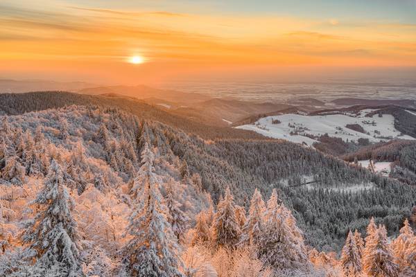 Winterabend auf dem Schauinsland im Schwarzwald a Michael Valjak