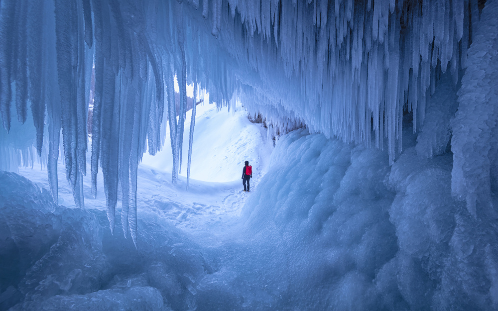 Cave of Ice a Michael Zheng