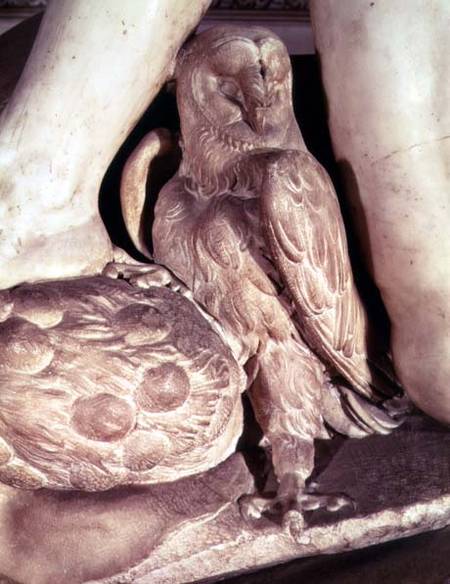 The Tomb of Giuliano de Medici (1478-1516) detail of the owl under the arm of Night a Michelangelo Buonarroti