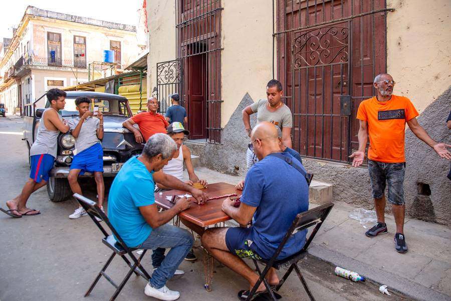 Domino in Havanna, Kuba a Miro May