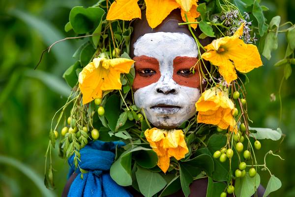 Porträt Suri / Surma Stamm in Omo Valley, Äthiopien, Afrika a Miro May