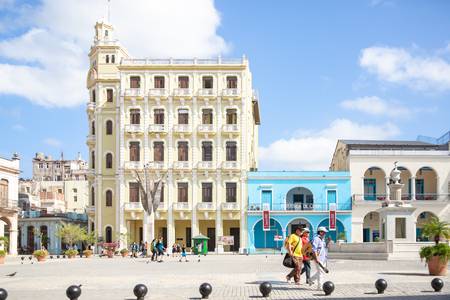 Musician in Havana, Cuba. Street in Havanna, Kuba.