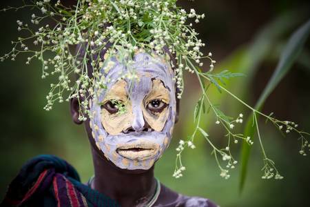 Porträt Frau Suri / Surma Stamm in Omo Valley, Äthiopien, Afrika