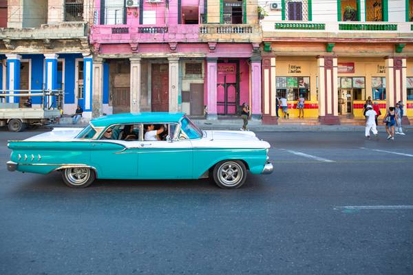 Turquoise Cadillac in Havana, Cuba. Oldtimer in Havanna, Kuba. a Miro May