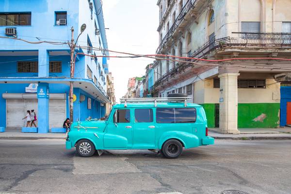Turquoise Oldtimer in Havana, Cuba. Street in Havanna, Kuba. a Miro May