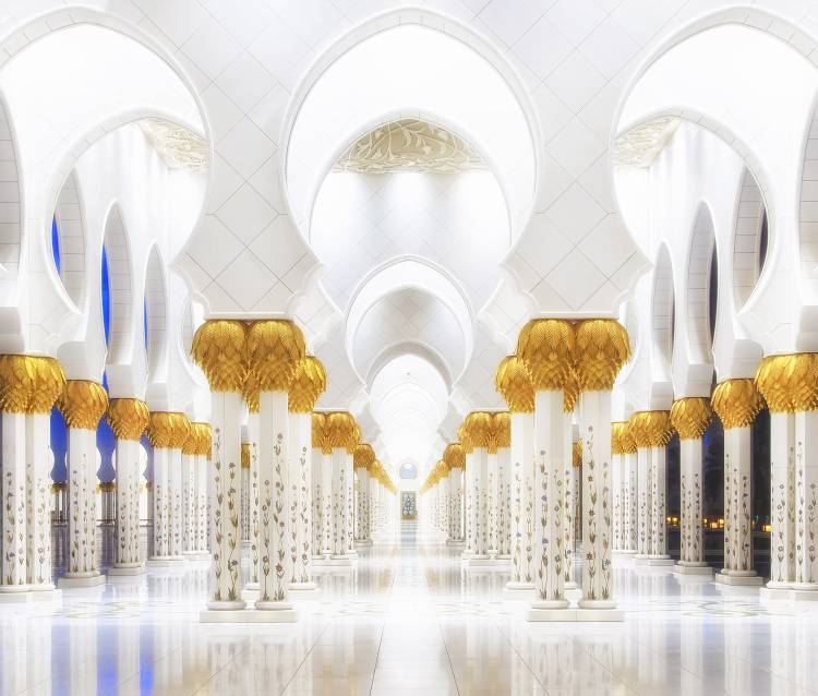 White and Gold a Mohamed Raof