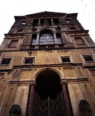 View of the rear facade, detail of the entrance, designed for Cardinal Pietro Aldobrandini by Giacom a 