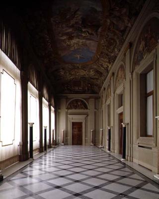 The interior loggia, designed by Flaminio Ponzio (c.1560-1613) 1589 (photo) a 
